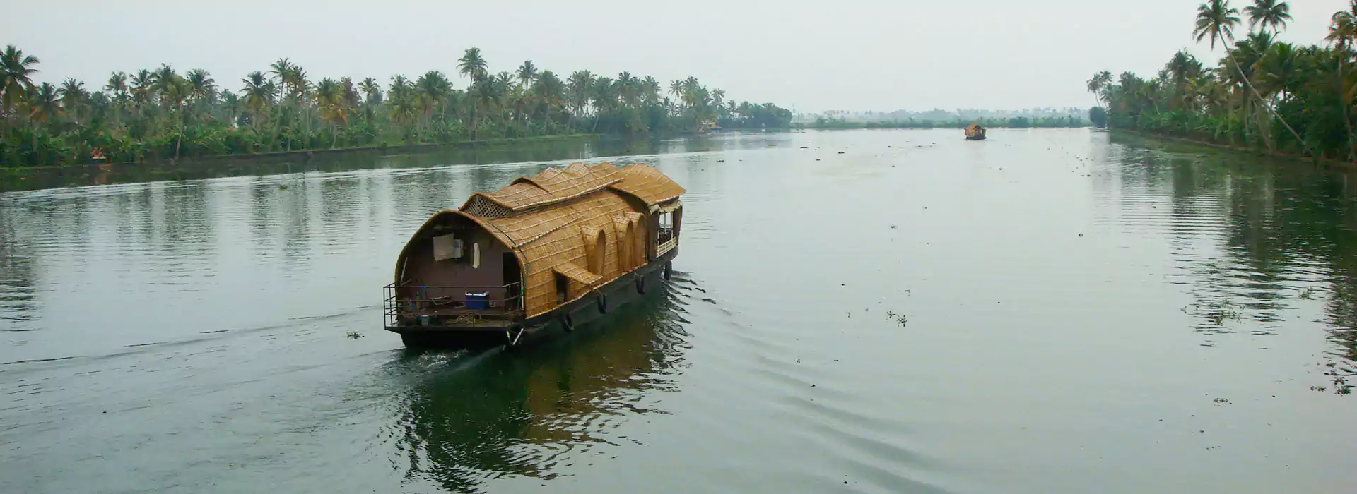 Thekkady Alleppey Tour Package