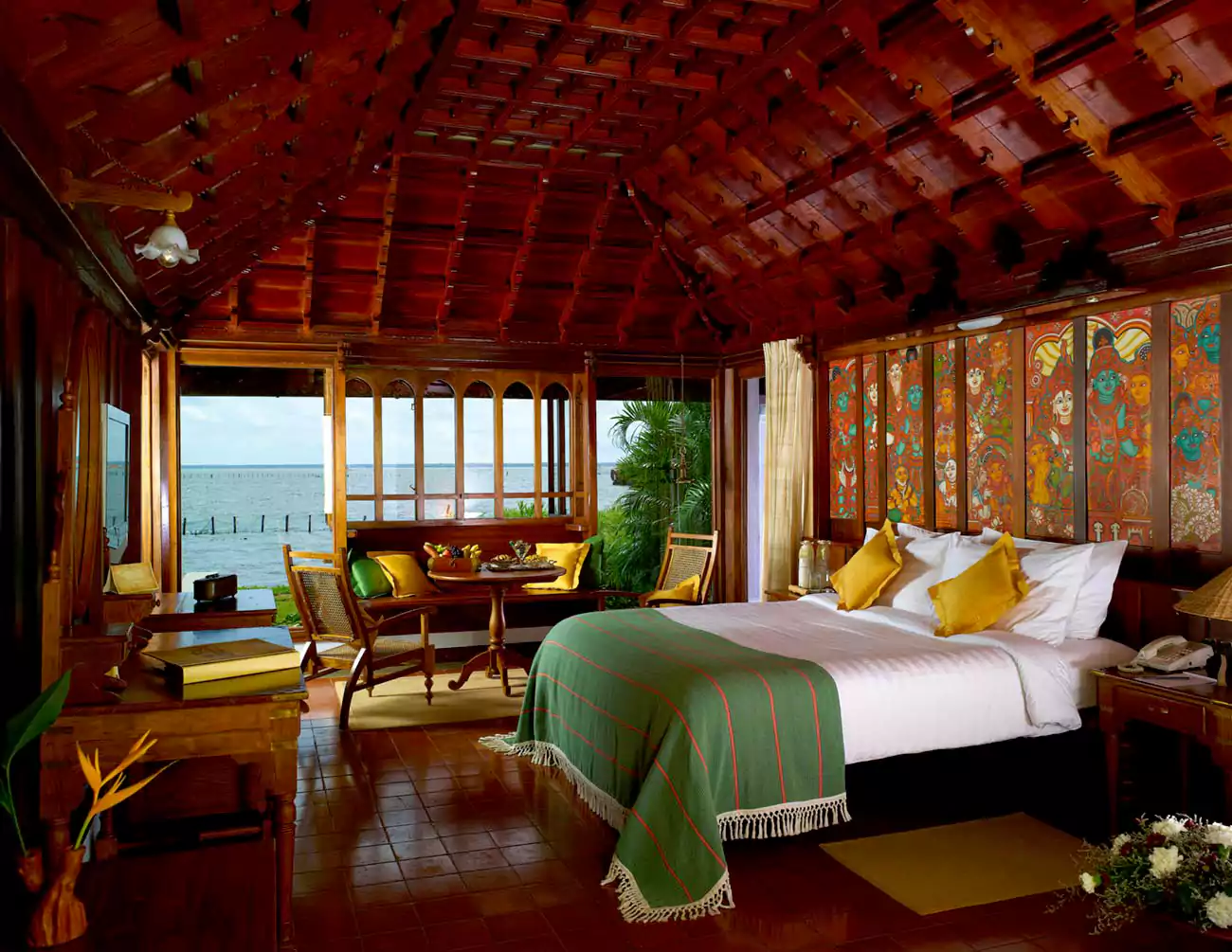 4 Nights Premium Kerala Honeymoon Packages