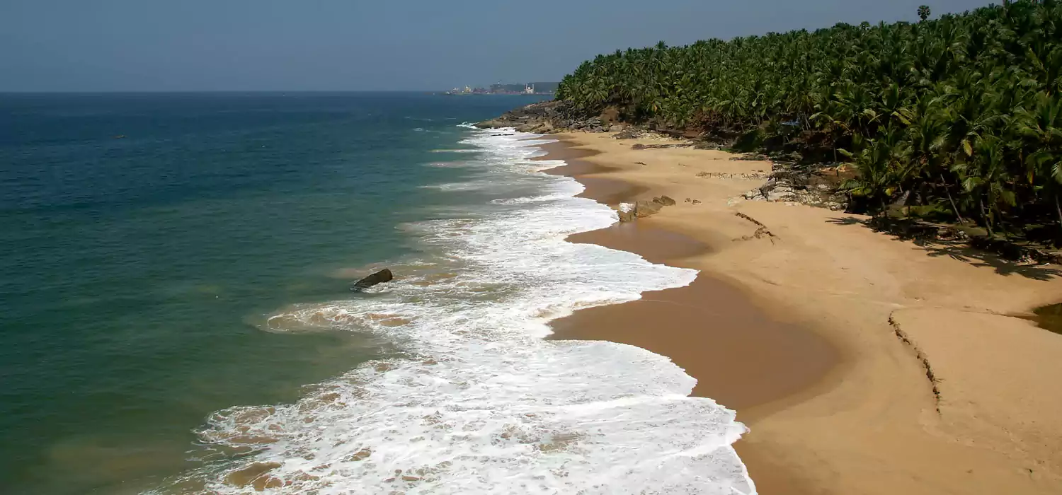 Munnar Thekkady Mararikulam Alleppey Tour Package
